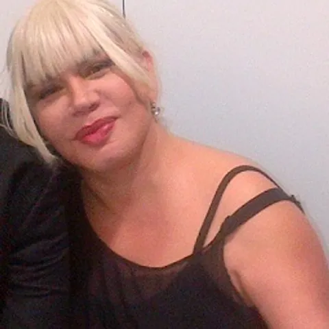 Sezen Aksu