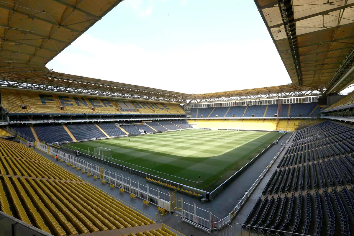 Şükrü Saracoğlu Stadyumu'nun tribünleri